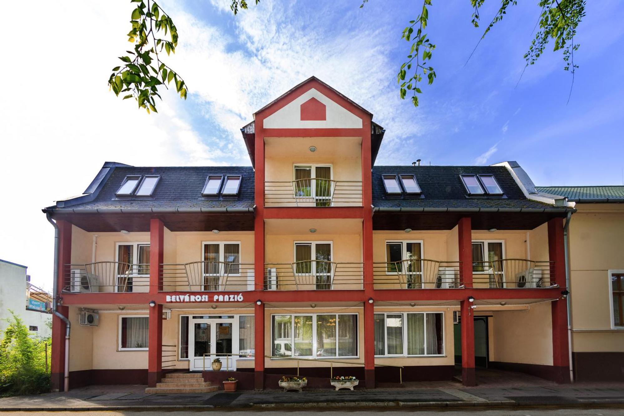 Belvarosi Panzio Debrecen Exterior photo