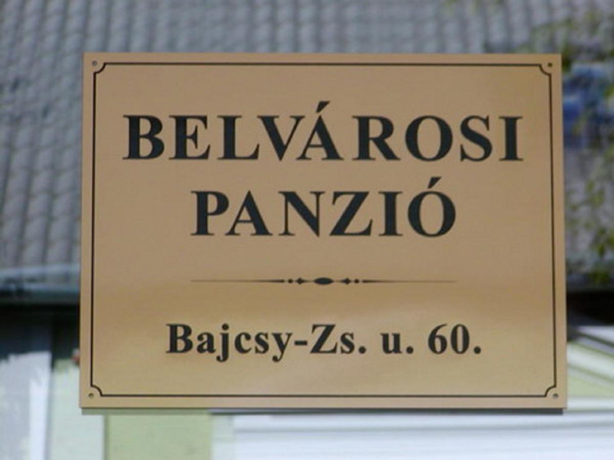 Belvarosi Panzio Debrecen Exterior photo
